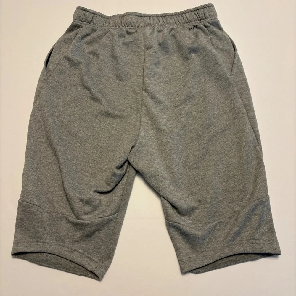 Nike Dri-FIT Sweatshorts Mens Medium Grey Athletic Basketball Swoosh Training